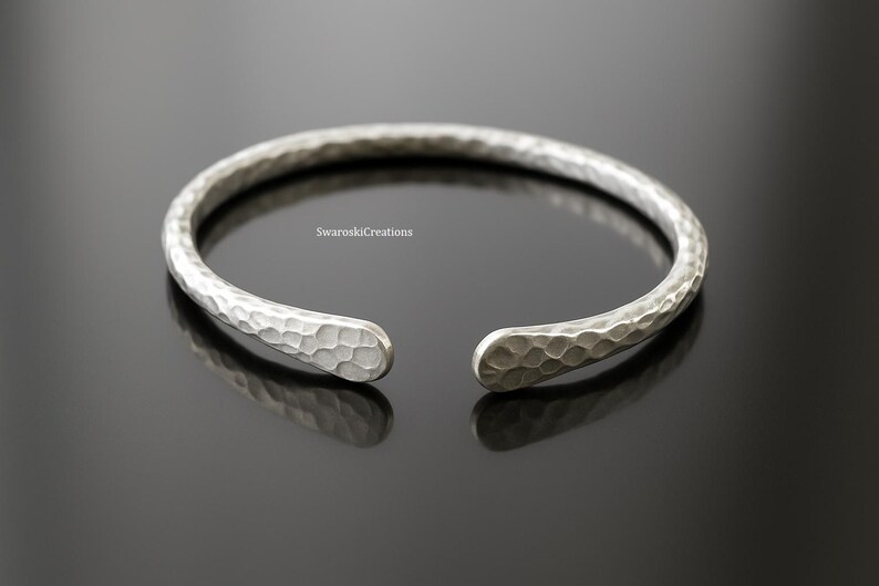 Pulseira rígida martelada em prata de lei: Bracelete boho ajustável imagem 4