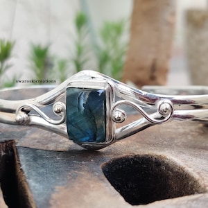 Labradorite Bangle, 925 Sterling Silver Bangle, Handmade Bangle, Gemstone Bangle, Stylish Bangle, Beautiful Bangle, Women Gift, Gift For Her
