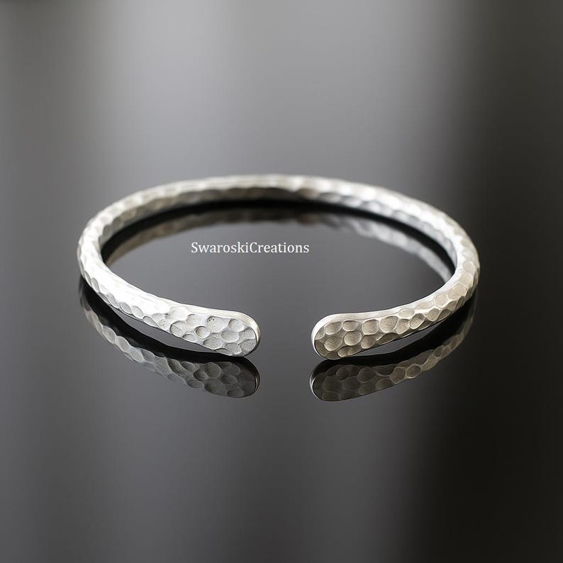 Pulseira rígida martelada em prata de lei: Bracelete boho ajustável imagem 3