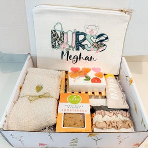 Nurse thank you gift / Nurse Appreciation Gifts / personalized nurse gift box ideas / nurse graduation gift box / Nurse Care Package