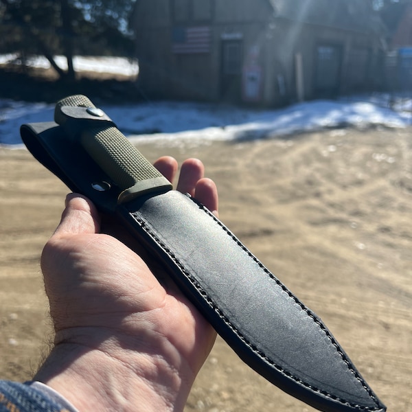 Cold steel Full sized SRK leather sheath. Amish made.