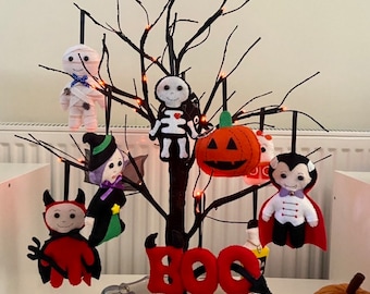 Decorazioni di Halloween in feltro fatte a mano