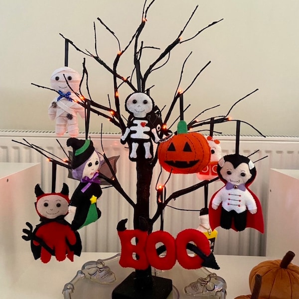 Handmade felt Halloween decorations