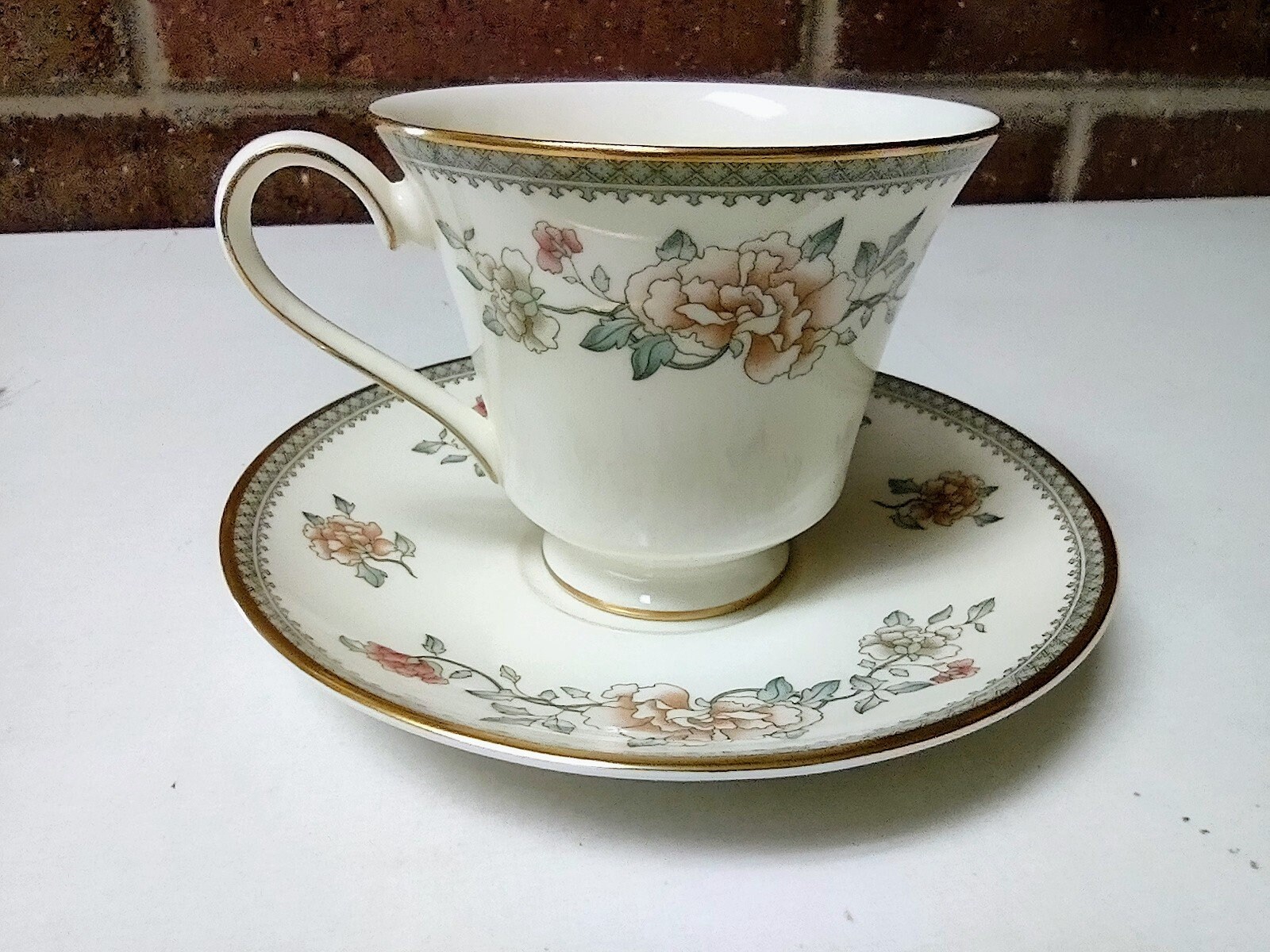 Royal Doulton Minton Jasmine China Set 7piece Place Setting Made in