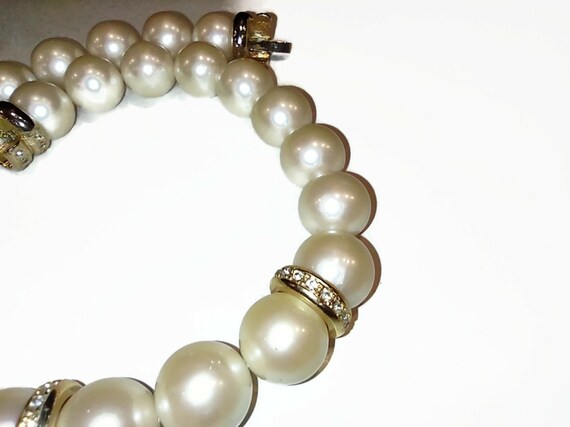 Vintage Simulated Pearls and Diamond Necklace - 1… - image 4