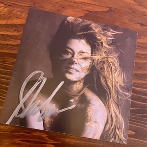 Shania Twain Signed Queen Of Me CD