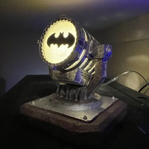 BATMAN ANIMATED SERIES BAT SIGNAL CERAMIC NIGHT LIGHT