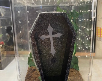 Resin coffins with cross decor for jumping spiders