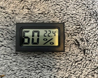 LCD digital temperature humidity meter thermometer for jumping spider/ mantis enclosure