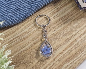 Keyring; pressed flower and silver leaf, small keychain charm, real dried flowers in resin
