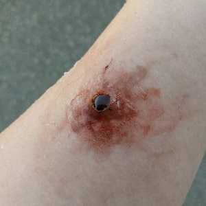 Encapsulated Silicone Bullet Entry Wound |SFX| Halloween|Film|Cosplay