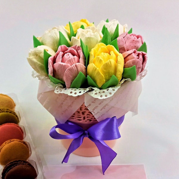 Bouquet Fête des mères sucré fleurs tulipes guimauves macarons Cadeau personnalisé Anniversaire insolite Coffret gourmandises Original