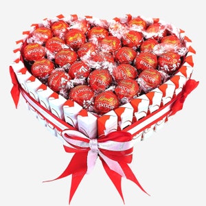 Cadeau chocolat Anniversaire gâteau KINDER Ferrero Rocher Raffaello insolite personnalisé SaintValentin Coffret gourmandises Original Femme image 2