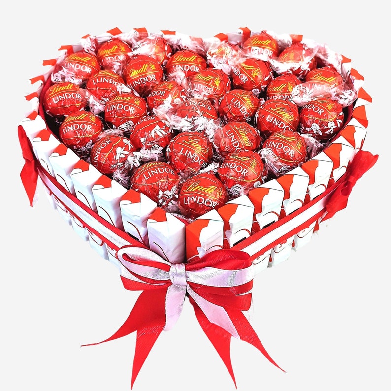 Cadeau chocolat Anniversaire gâteau KINDER Ferrero Rocher Raffaello insolite personnalisé SaintValentin Coffret gourmandises Original Femme image 2