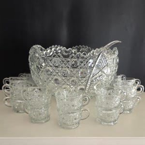 LE Smith Hobstar Daisy Button Punch Bowl Set with 18 Cups, Ladle