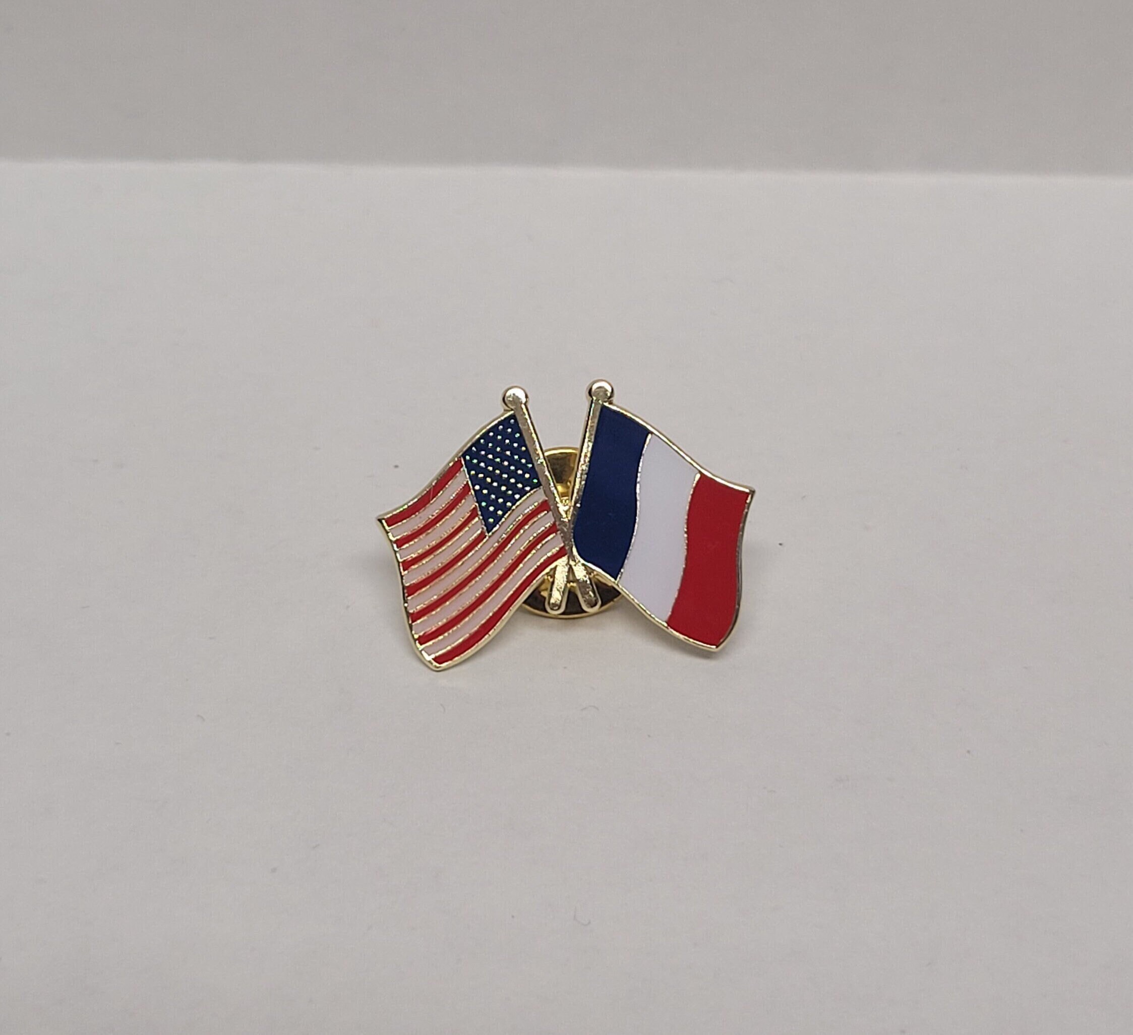 Pin's Ambassade USA Paris - Drapeau France USA - Broche Collection