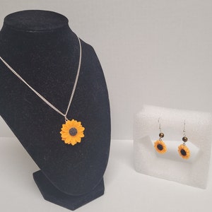 Sunflower necklace and earrings set