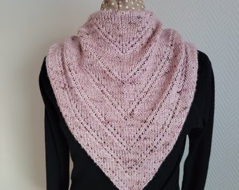 Lace Scarf Knitting Pattern, Knitted Triangle Scarf Pattern "Neito", Designed for Fingering Yarn