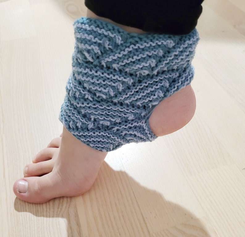 Sock Knitting Pattern, Loru 3 Merino yoga sock designed for 4PLY Merino Wool image 5