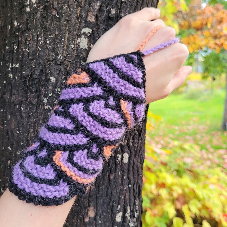 Wrist Warmer Knitting Pattern leikki Designed for Etsy
