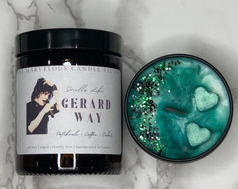Riecht nach Gerard Way Vegan Candles | Pop Kultur Geschenke | Promi-Kerzen | Geburtstag Geschenkideen | Lustiges Neuheit Geschenk