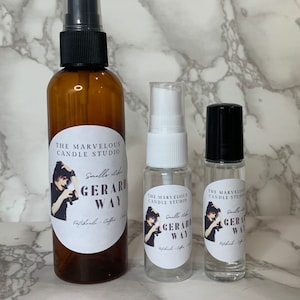 VORBESTELLUNG Riecht nach Gerard Way Parfüm und Raumsprays | Pop Kultur Geschenke | Promi-Kerzen | Lustiges Neuheits-Geburtstags-Geschenk