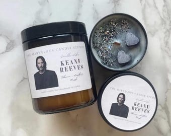 Velas veganas com cheiro de Keanu Reeves | Presentes da cultura pop | Velas de celebridades | Ideias de presentes de aniversário | Presente divertido e original