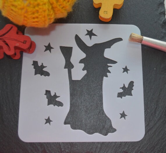 Gruselige Halloween schwarze Hexe auf Besen Schablone für Stoff
