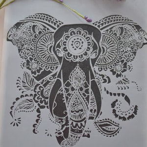Pochoir éléphant mandala majestueux au format A4 pour meubles, tissus, peintures murales, gravures à l'eau-forte, signalisation, tous travaux manuels, cliquez pour peindre et décorer