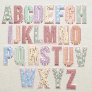 ITH Gepolstertes Alphabet – 3D-gestickte Buchstaben (Groß- und Kleinbuchstaben) – Digitale Datei für Stickmaschinen