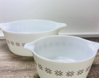 VINTAGE Pyrex Town & Country Brown white 473 and 475 ovenware bowls MCM retro