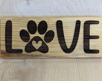 Dog Paw, Love recycled wood pallet sign