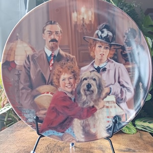 Vintage: &quot; Annie, Lily and Rooster&quot;, Edwin M Knowles, Fine China Plate, Annie Movie, Collectors Plate, Decorative Plate, C.1986, Made in USA