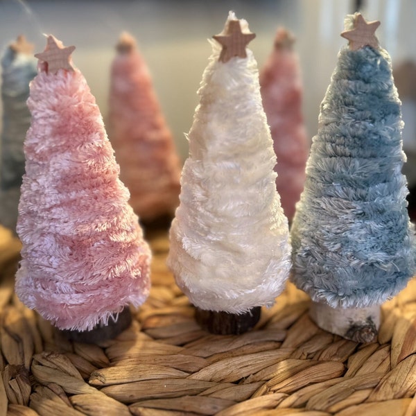 Mini fluffy yarn trees