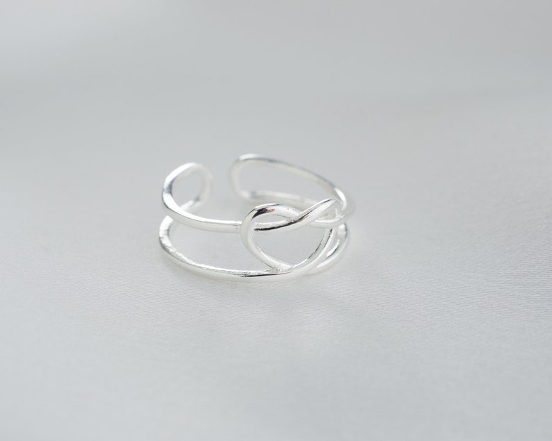 Handgemaakte hartvormige zilveren draad ring, sterling zilveren sierlijke ring voor haar, stapelbare minimalistische ring, sterling zilveren fijne sieraden afbeelding 5