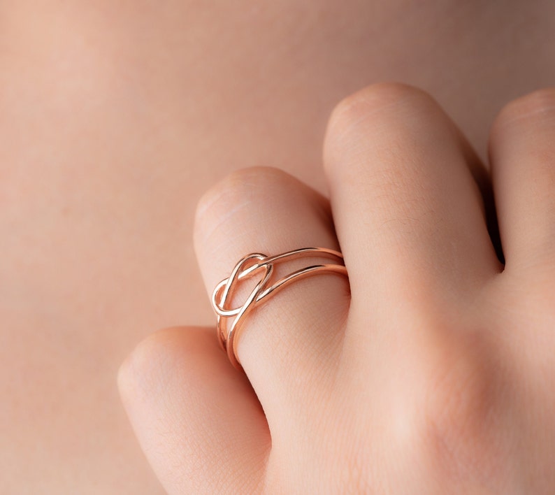 Handgemaakte hartvormige zilveren draad ring, sterling zilveren sierlijke ring voor haar, stapelbare minimalistische ring, sterling zilveren fijne sieraden afbeelding 2
