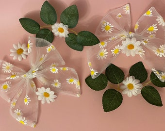 Cute white daisy print hair bow