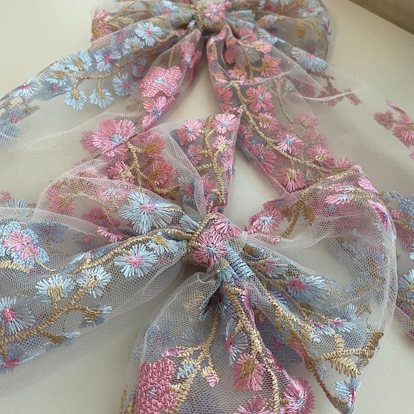 Beautiful Embroidered Bows and scrunchie set