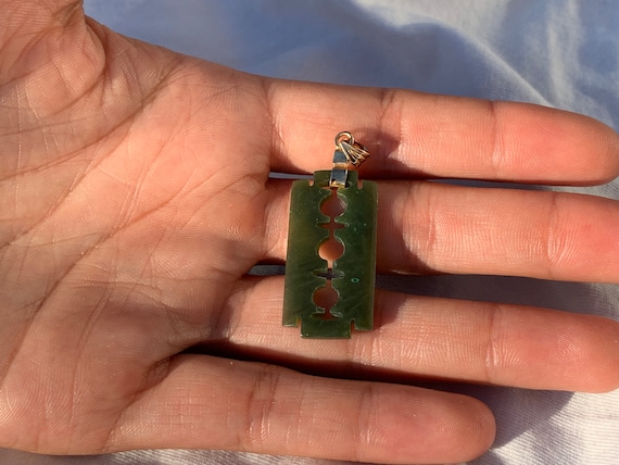 Jade Razor Pendant - Gem