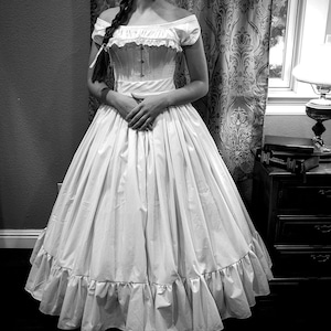 White Cotton Petticoat/Victorian Petticoat/Ruffled Petticoat/Custom-Made/crinoline/hoopskirt/historical clothing/costume