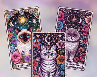 Peut inclure: Trois cartes rectangulaires intitulées Bundle: Everyday Cats, illustrant un chat siamois, un American Shorthair et un British Shorthair. Chaque carte présente un chat entouré de fleurs colorées, d'étoiles et de symboles célestes.
