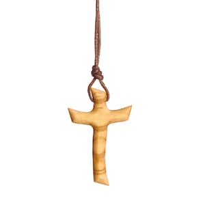 Charmante olijfhouten kruisketting handgemaakt in Nazareth Voor mannen, vrouwen, jongens en meisjes