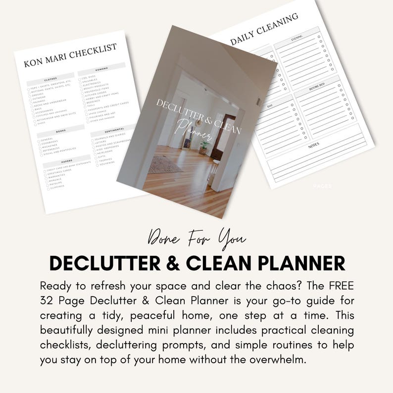 K&ouml;nnte beinhalten: Drei wei&szlig;e Papierplaner mit schwarzem Text. Der zentrale Planer tr&auml;gt den Titel "DECLUTTER & CLEAN Planner" mit einem Foto eines Flurs. Die anderen beiden enthalten Checklisten und einen t&auml;glichen Reinigungsplan.