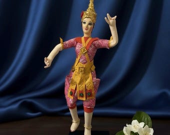 ヴィンテージのタイのダンス人形：職人による民芸品のカップル、民族