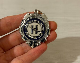 Vintage Silver Tone Harrow & Wealdstone Swimming Club Medallion Pendant Collectable