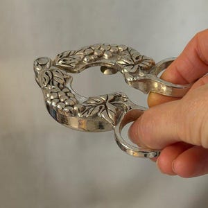 Cortador de cápsulas para botellas de vino de uva Silea, de plata, estilo vintage francés. Artículo de colección para bar. Regalo ideal para el Día del Padre, cumpleaños o Navidad. Para amantes del vino.
