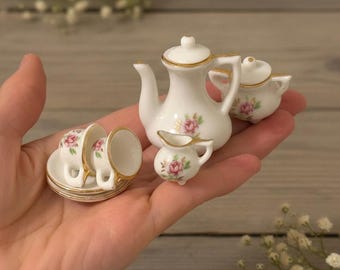 Zestaw do herbaty z porcelany w stylu vintage, 9 elementów, róże, akcesoria do domku dla lalek, kolekcjonerski prezent urodzinowy na Boże Narodzenie dla niej, córki lub żony