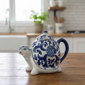 Tetera de tortuga vintage rara, cerámica azul y blanca, hecha a mano, con motivos florales, coleccionable, decoración de cocina inglesa, regalo de cumpleaños y Navidad para su esposa, novia y mamá.