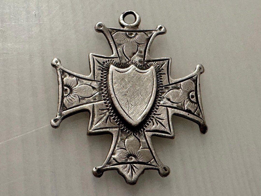 Antique Sterling Silver Maltese Cross With Engraved Leaves Fob Pendant ...