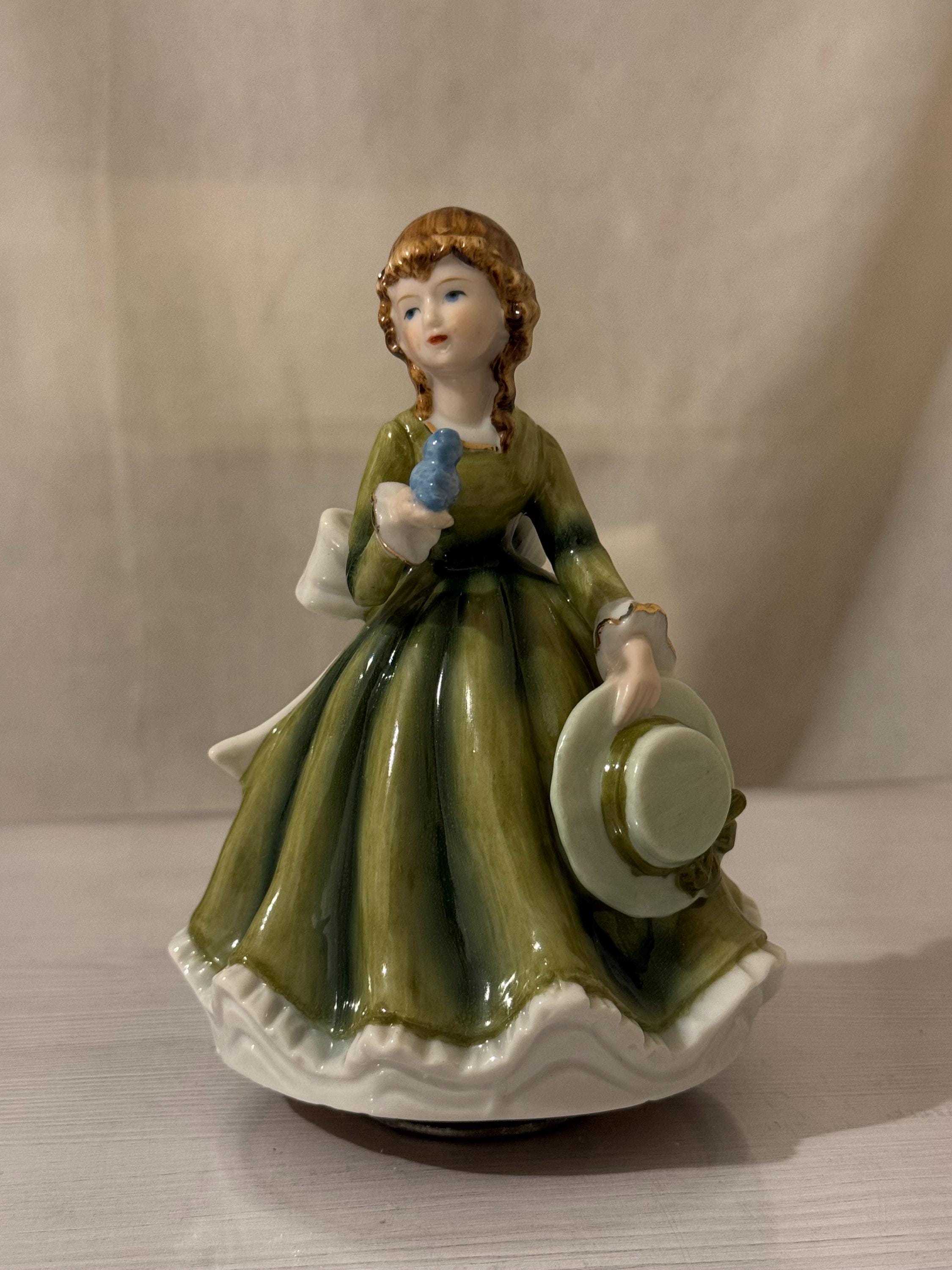 ヴィンテージ オルゴール 置物 女性 少女 鳥 磁器 回転 ララのテーマ